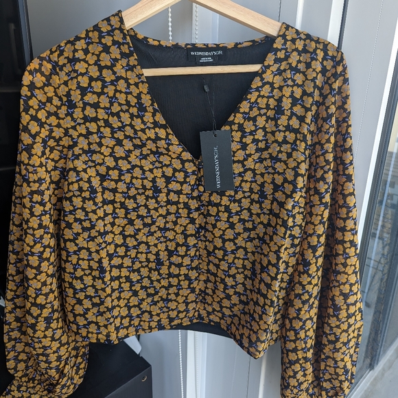 Wednesdays Girl button down blouse - Picture 3 of 4